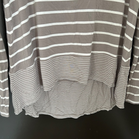 BCBG Maxazria Cream & White - Picture 3 of 5